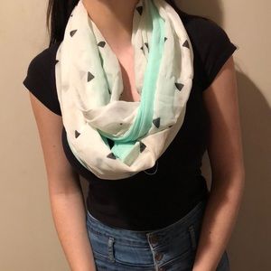 Reversible Chocolate Chip Scarf